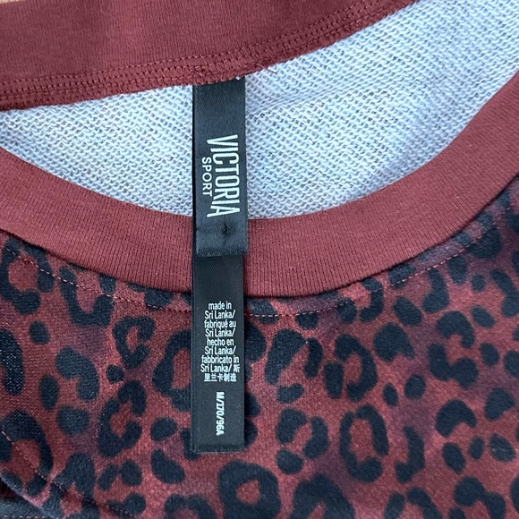 Victoria’s Secret Sport Leopard Print Sweatshirt Size Medium - Picture 8 of 9